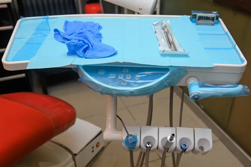 A prepared instrument tray
